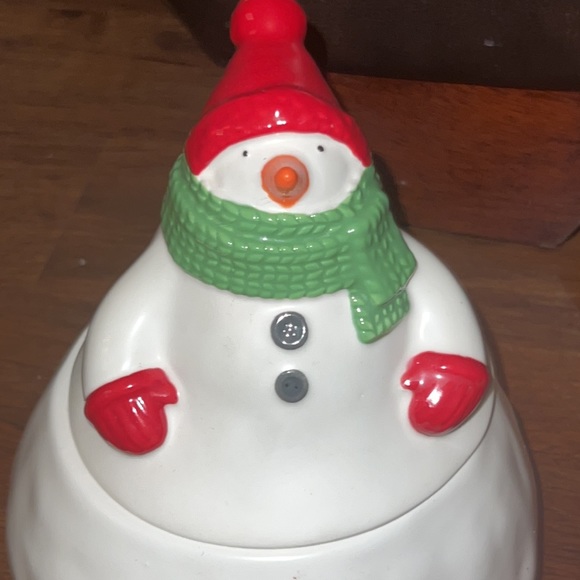 Hallmark Snowman Hand painted ceramic Holiday jar! Like new. 8" tall 6" wide - Picture 2 of 5